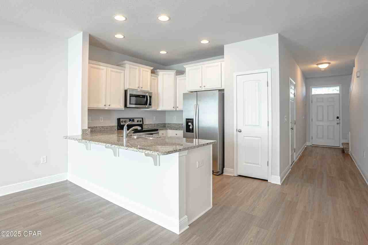 7472 Shadow Lake Dr - Photo 6 of 50