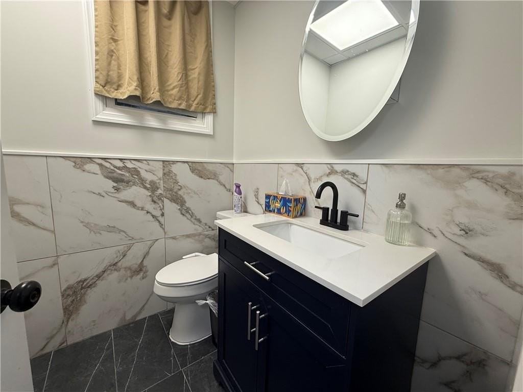 449 Bay Ridge Ave - Photo 5 of 10