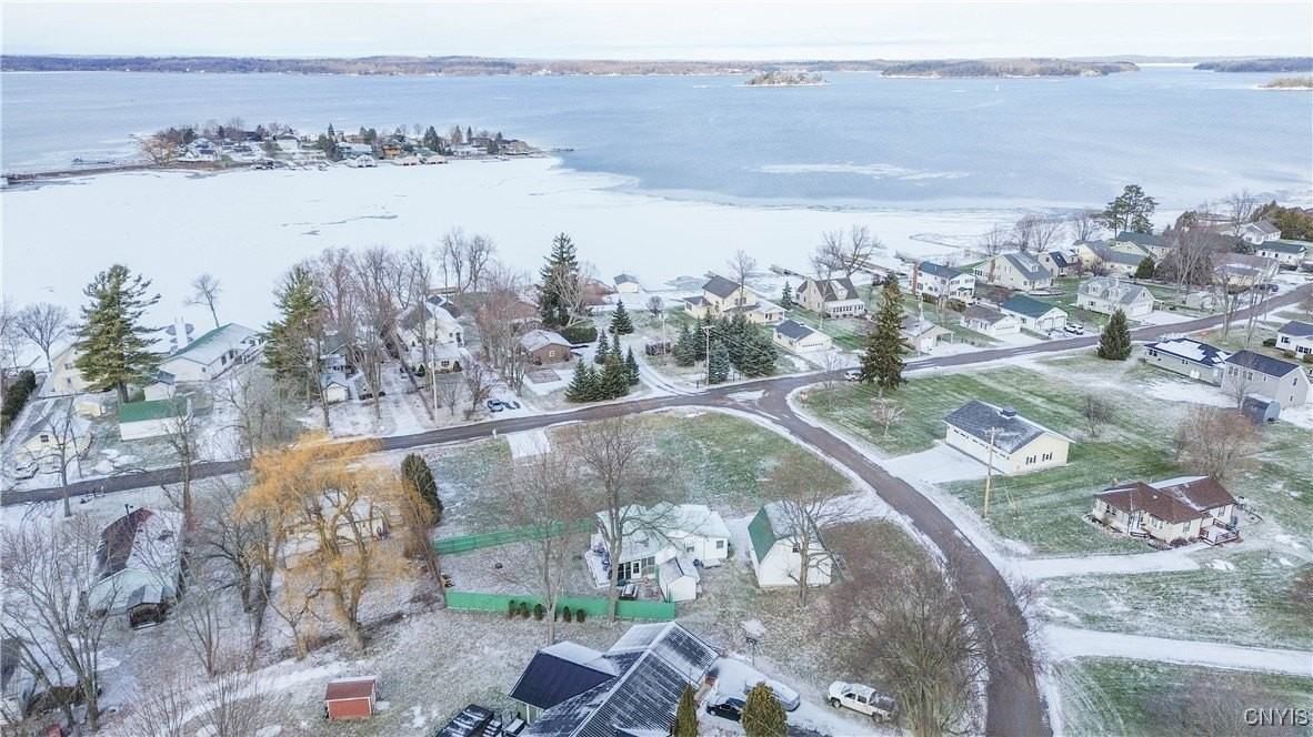 216 Frontenac Blvd - Photo 3 of 43