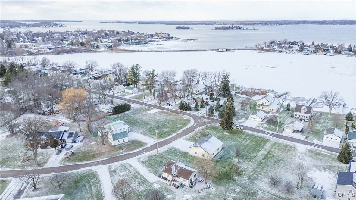 216 Frontenac Blvd - Photo 5 of 43