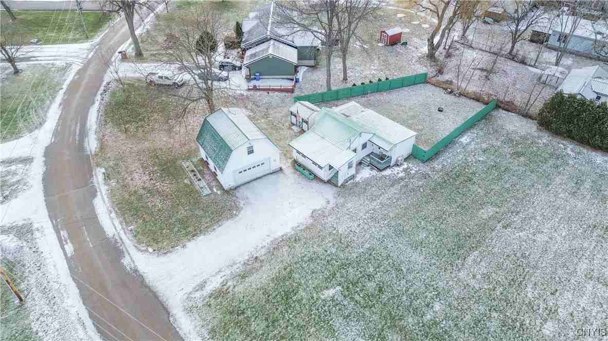 216 Frontenac Blvd - Photo 6 of 43