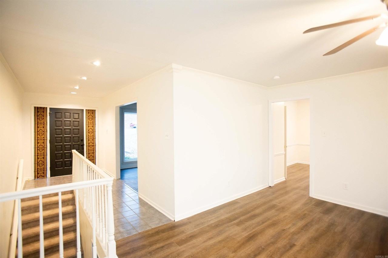 1506 Alberta Dr - Photo 4 of 35