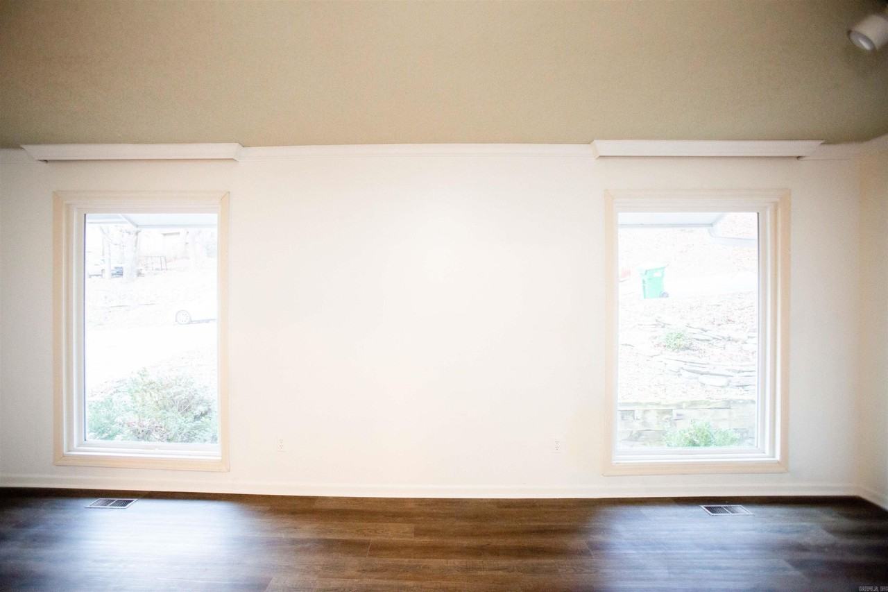 1506 Alberta Dr - Photo 6 of 35