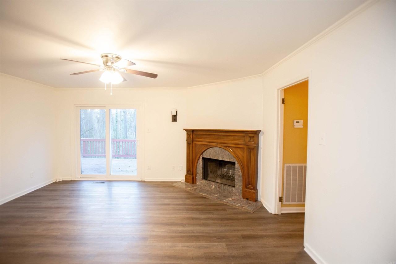 1506 Alberta Dr - Photo 7 of 35