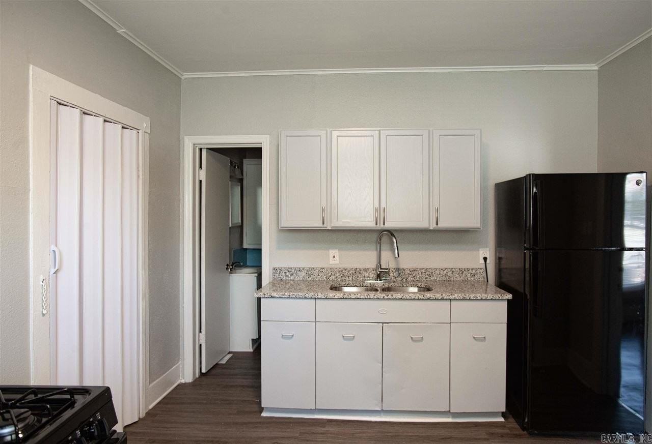 617 Uams Blvd - Photo 5 of 11