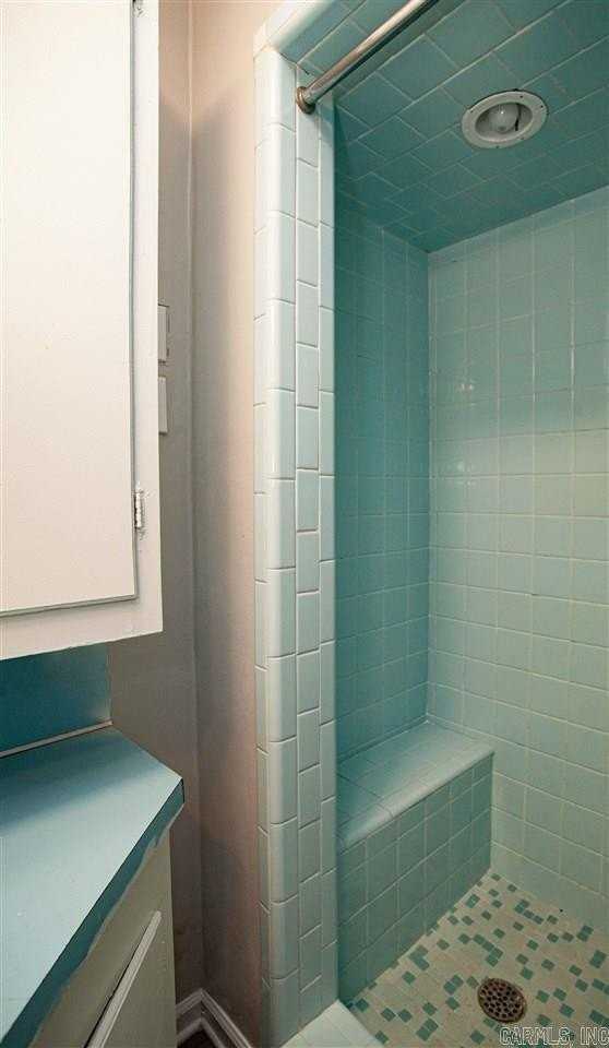 617 Uams Blvd - Photo 7 of 11