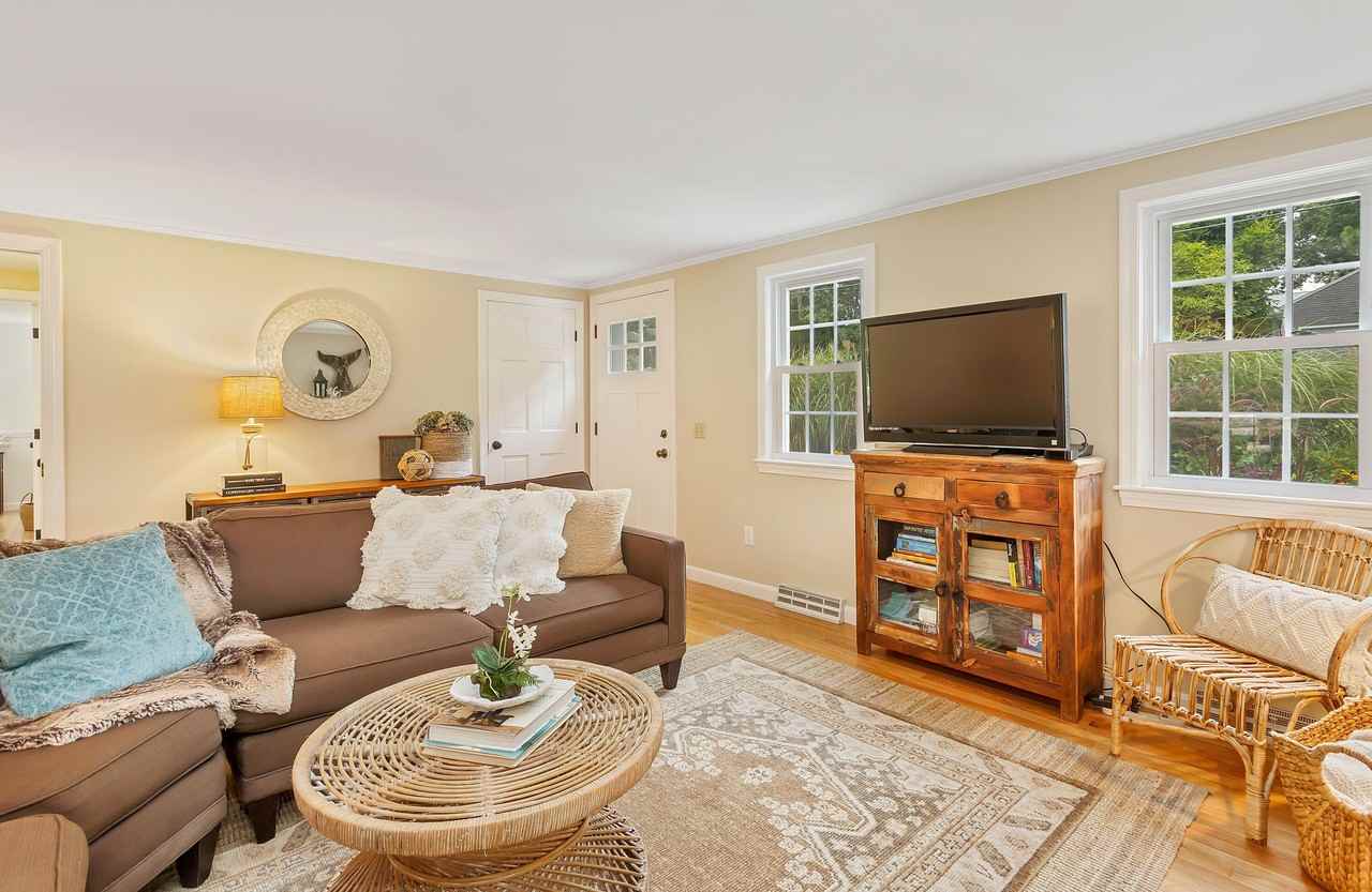 25 Embassy St - Photo 5 of 24