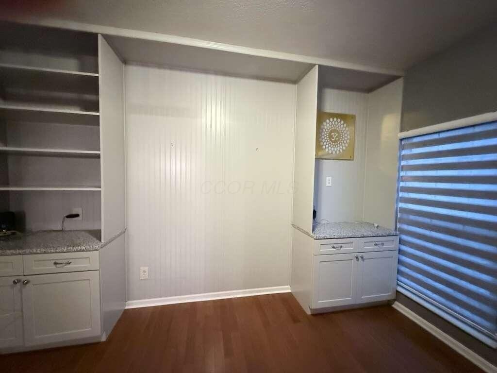 7798 Wayside Ave - Photo 4 of 20