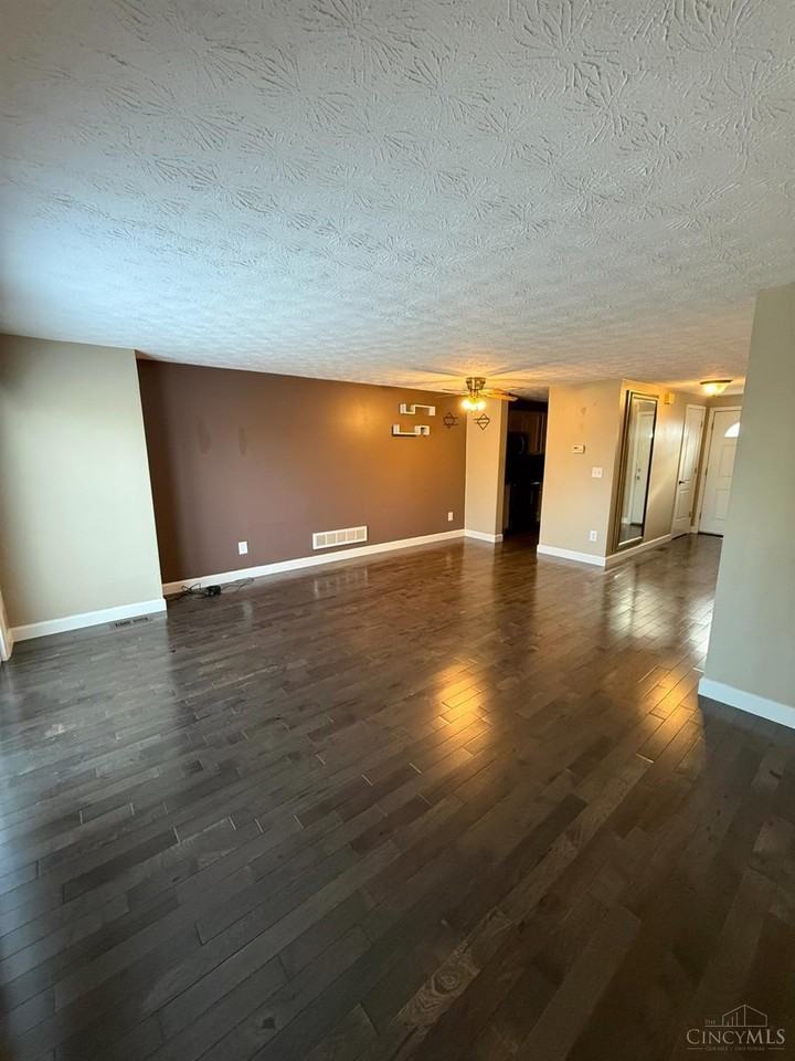 443 Lockhaven Ct - Photo 4 of 16