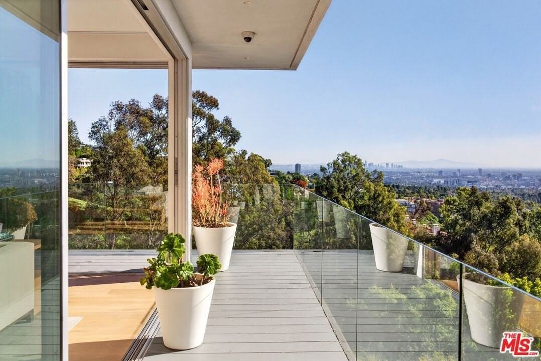 9894 Beverly Grove Dr - Photo 6 of 36