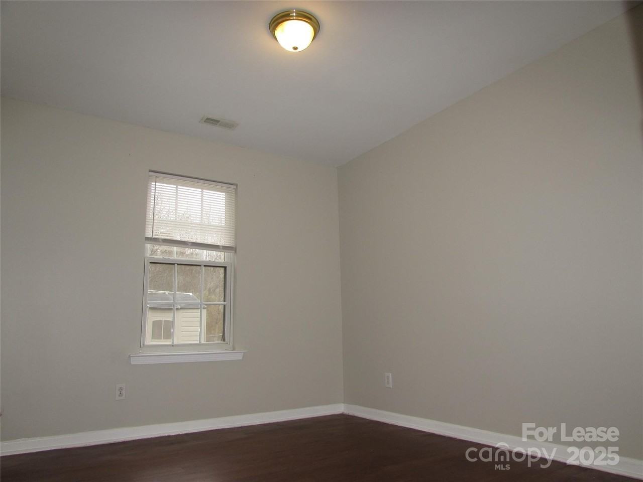 3523 Tracy Glenn Ct - Photo 7 of 10