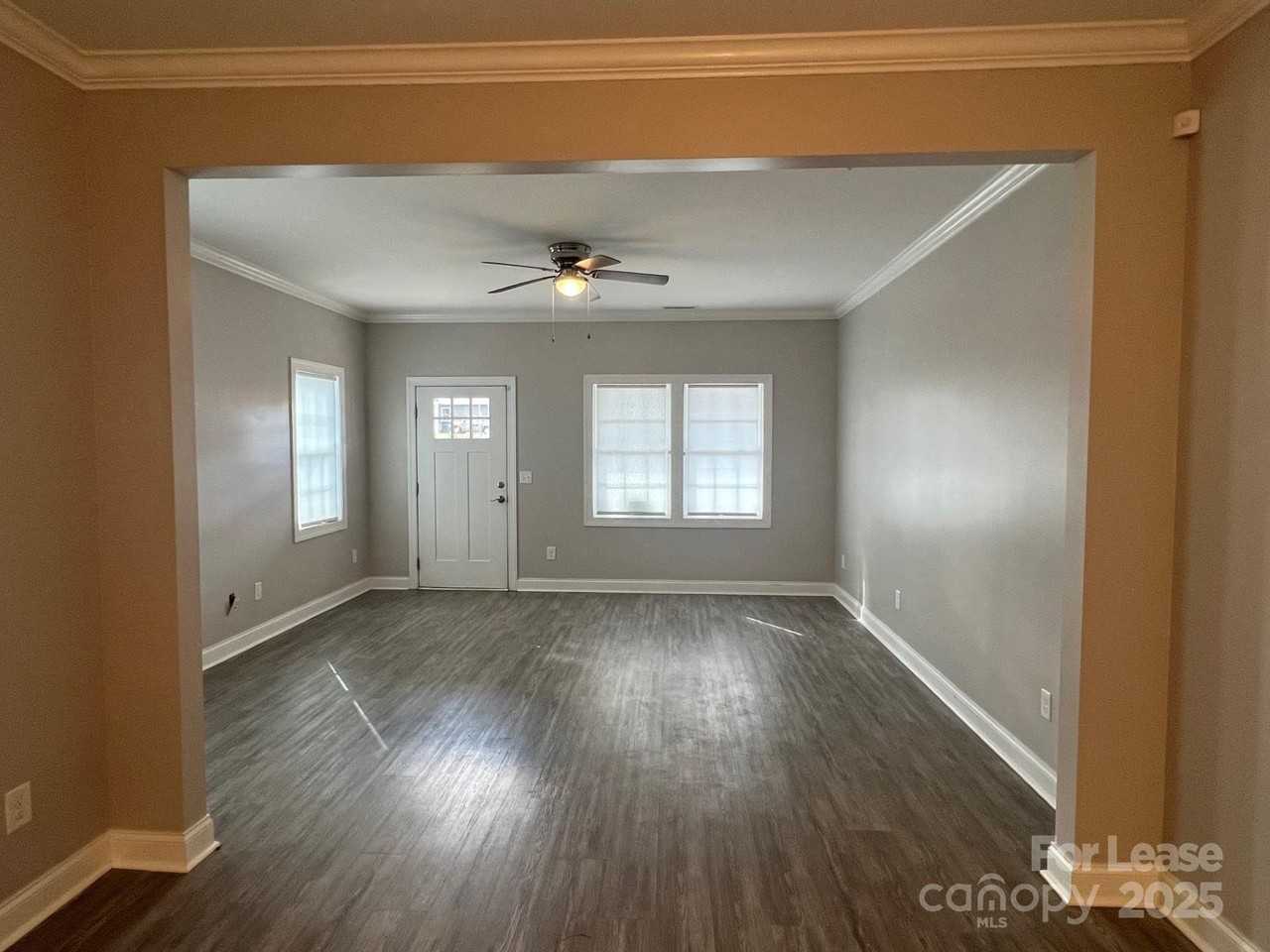 1086 20th St Ne - Photo 6 of 14