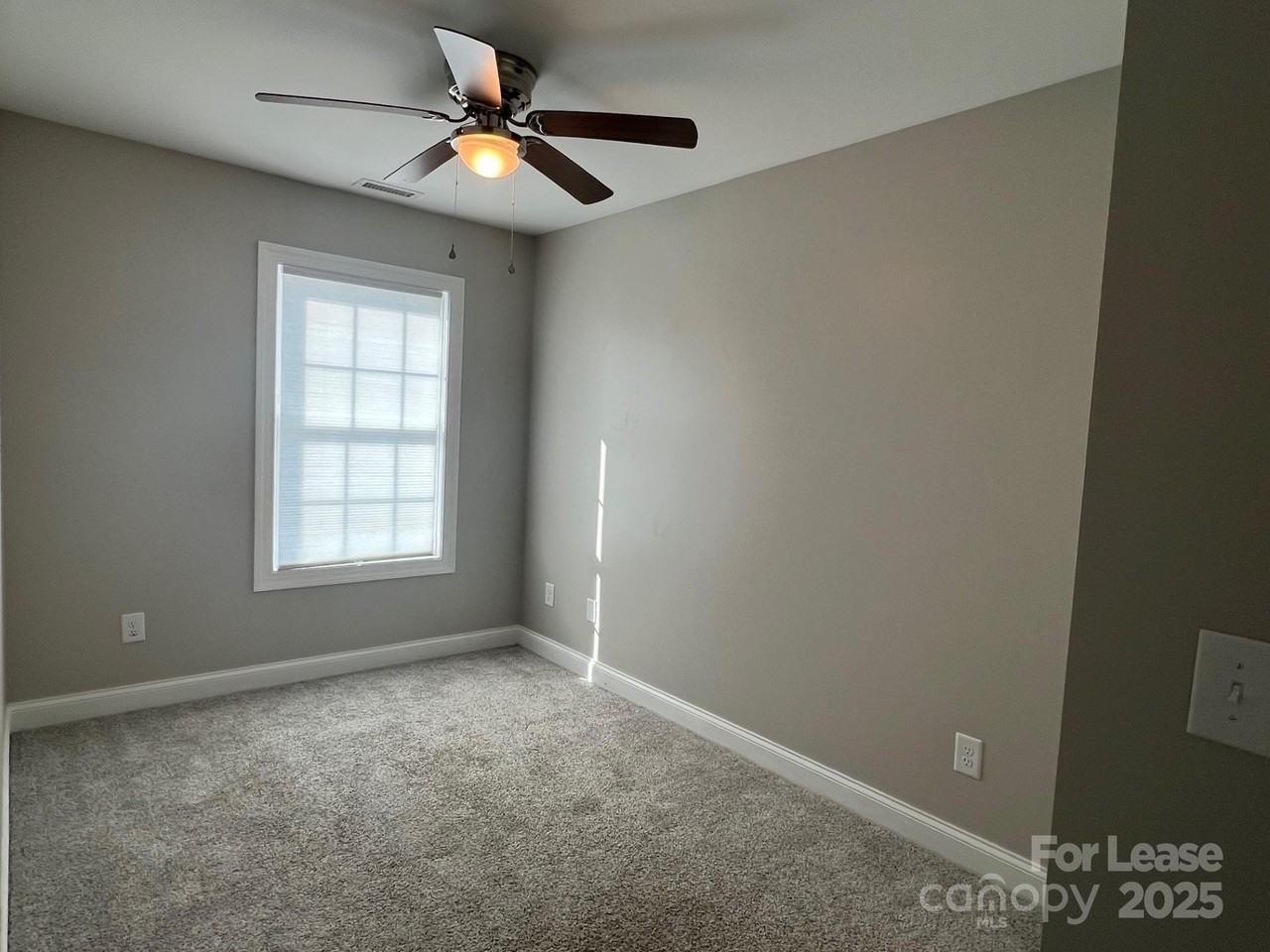 1086 20th St Ne - Photo 7 of 14