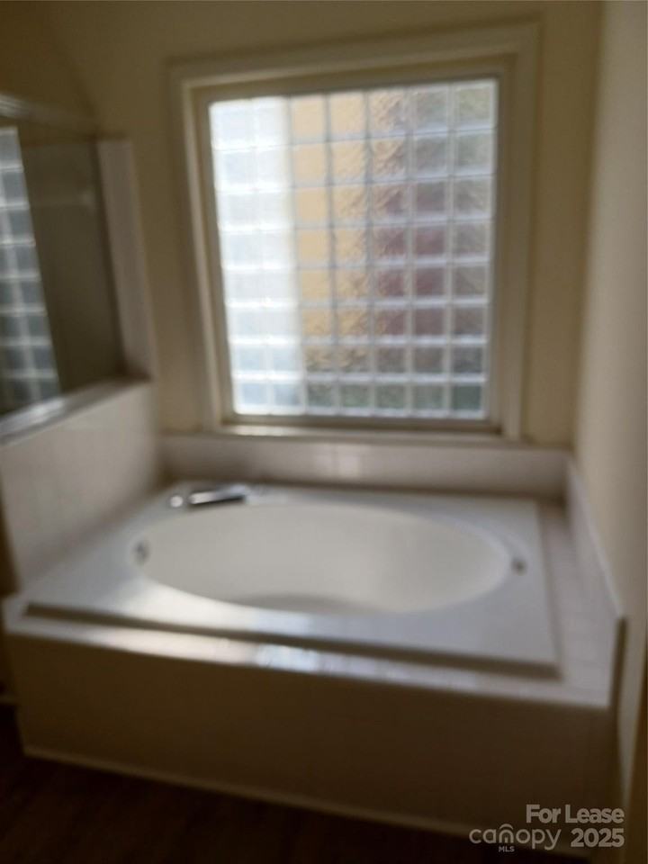 9132 E Orchard Ln - Photo 6 of 10