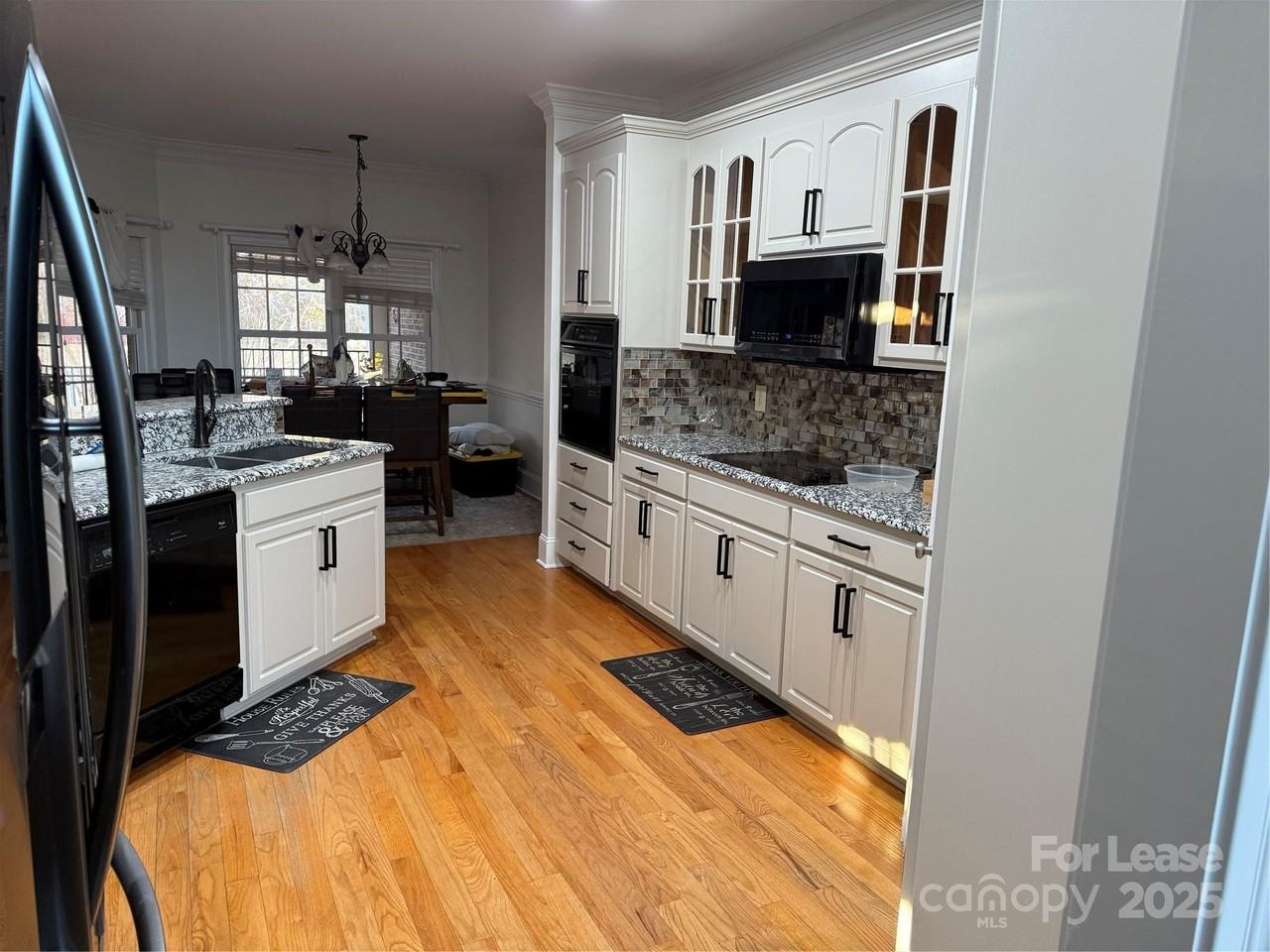 5919 Newell Dr - Photo 5 of 27