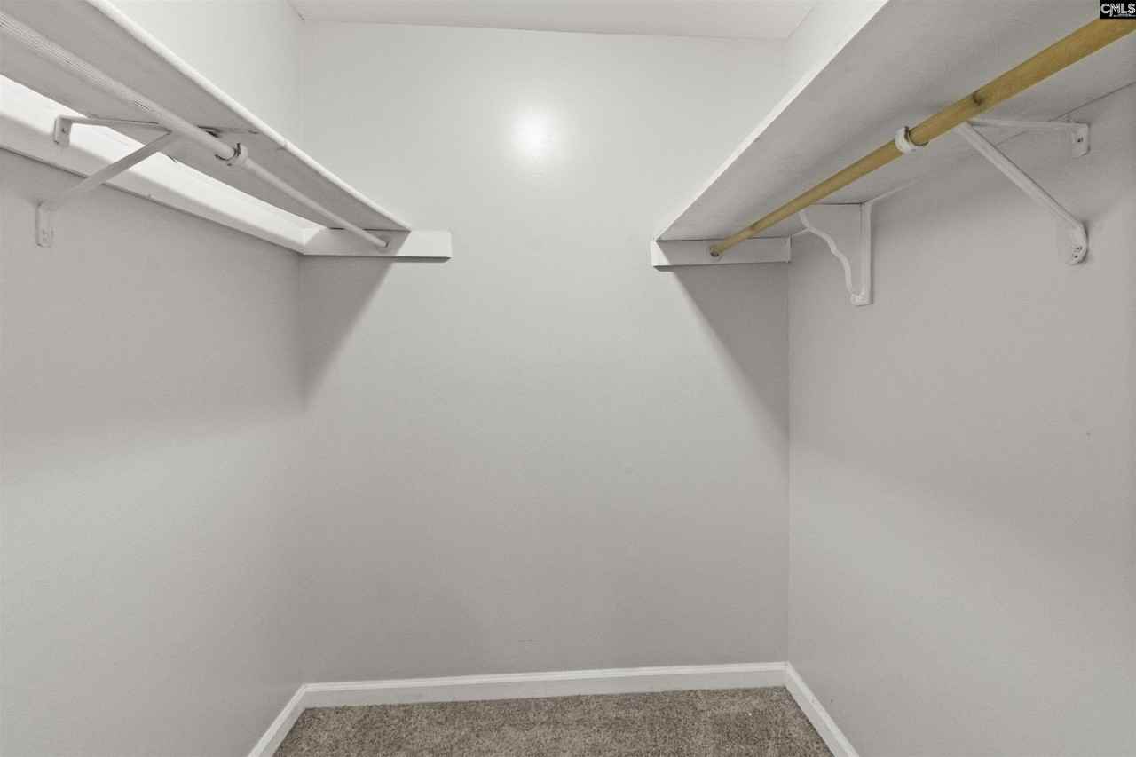 275 Wynn Way - Photo 6 of 12