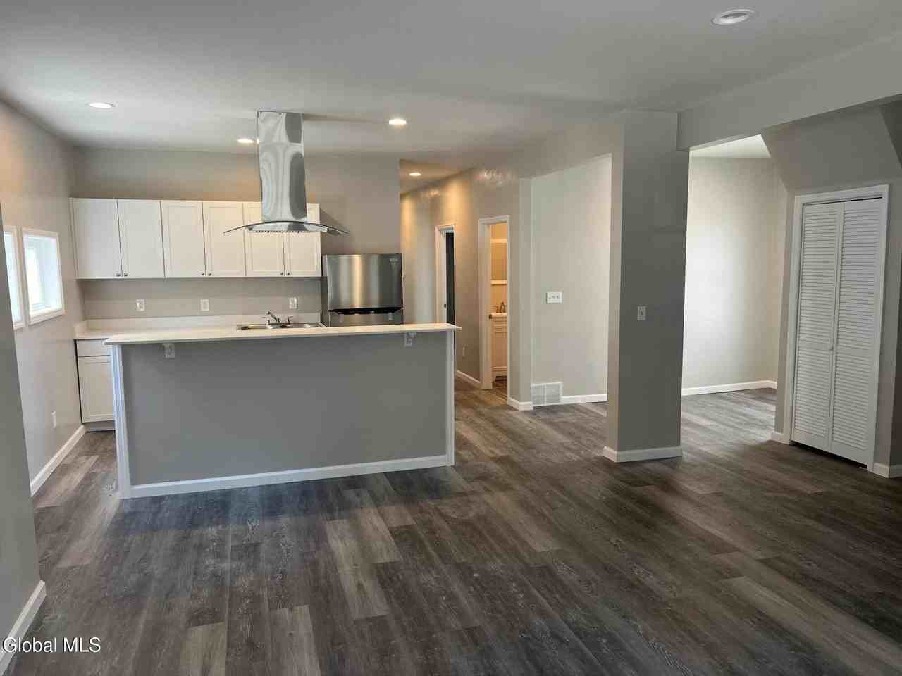 253 6th Ave - Photo 5 of 27