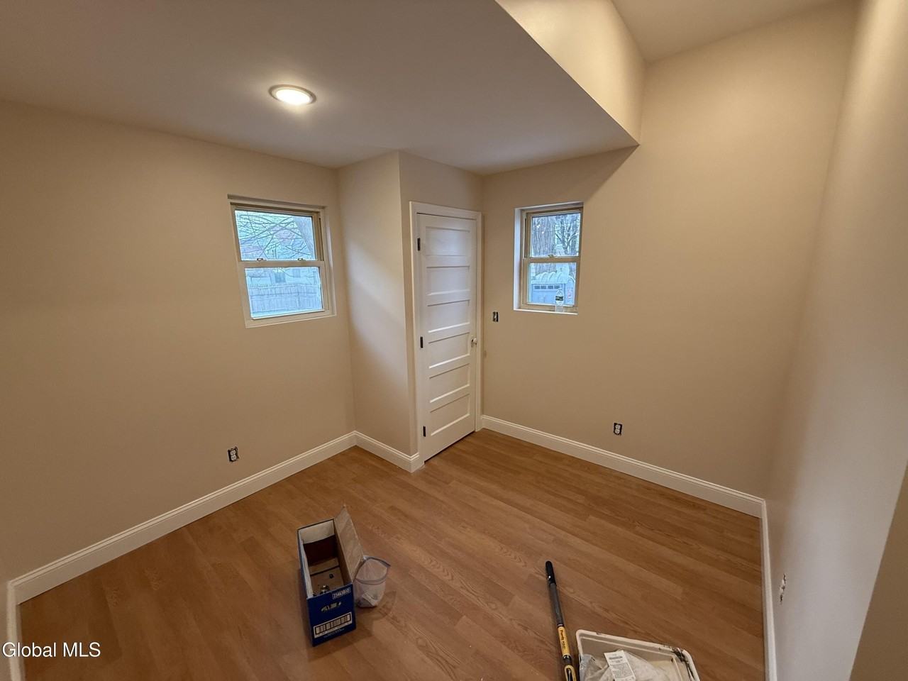 253 6th Ave - Photo 7 of 27