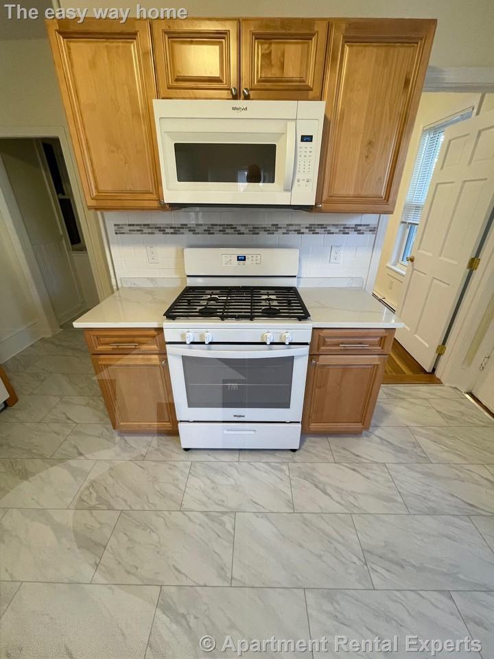 42 Linden Ave #1 - Photo 6 of 14