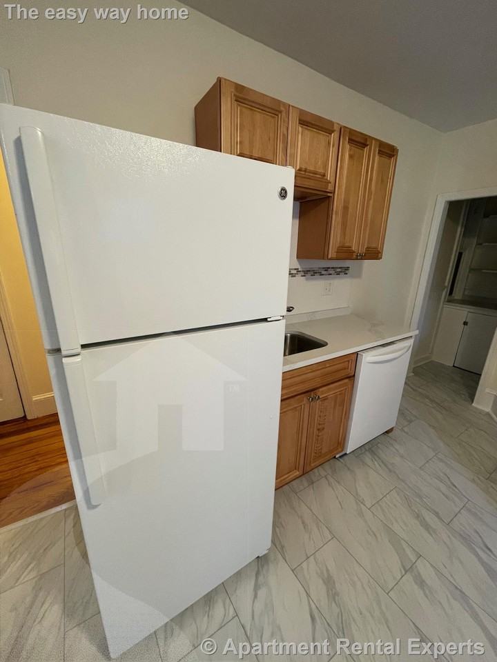 42 Linden Ave #1 - Photo 7 of 14