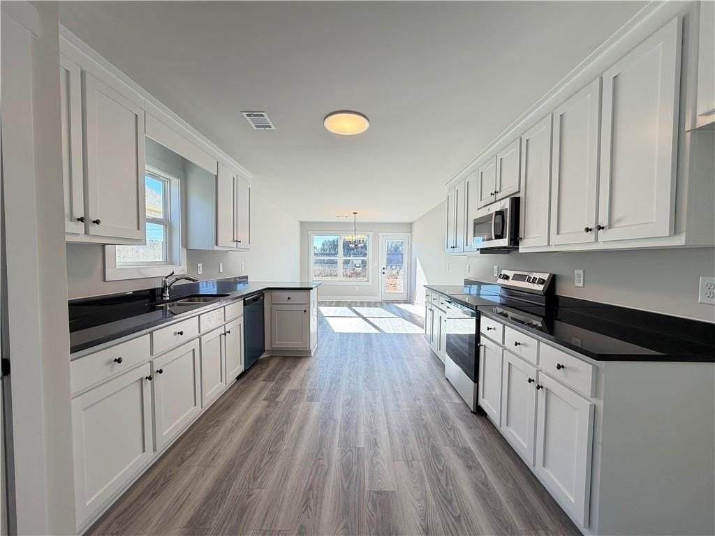 106 Charlie Way - Photo 2 of 23