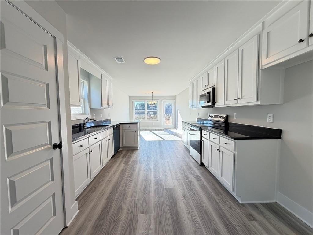 106 Charlie Way - Photo 3 of 23