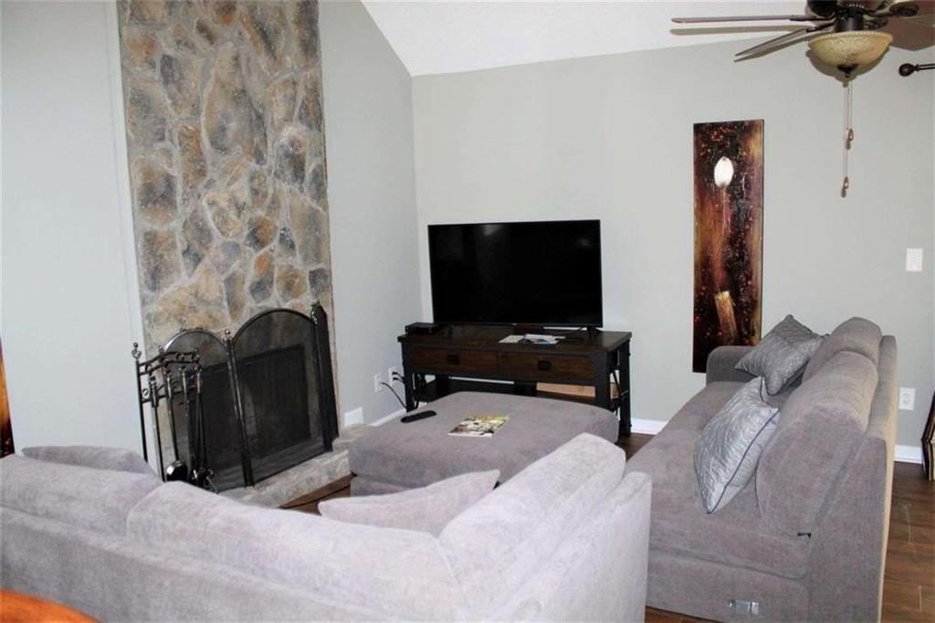 1068 Falling Water Dr Se - Photo 7 of 20