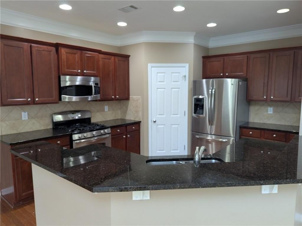 430 Floral Pl - Photo 6 of 26