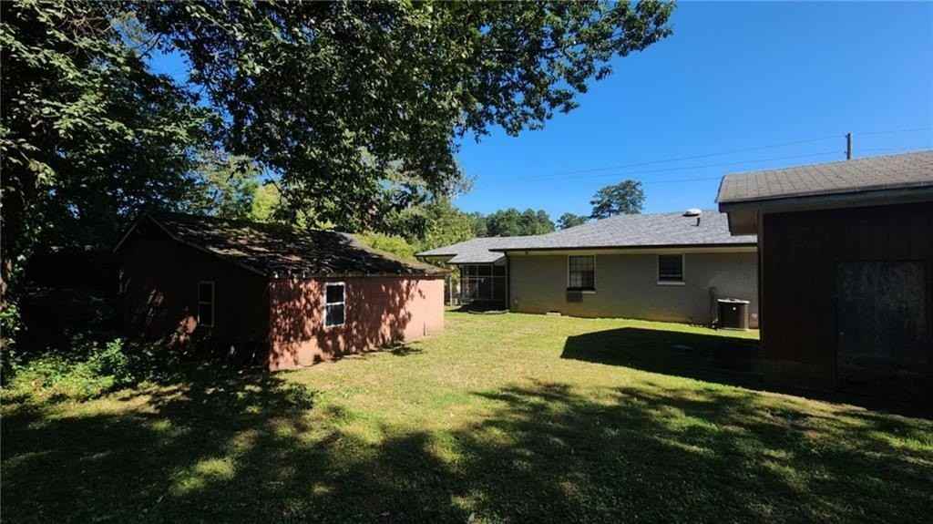 349 Johnson Ferry Rd Ne - Photo 3 of 49