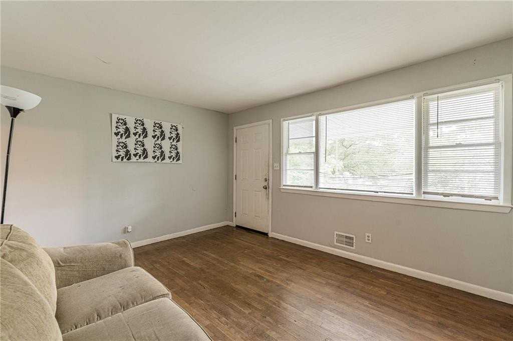 350 Brooks Ave Sw - Photo 4 of 28