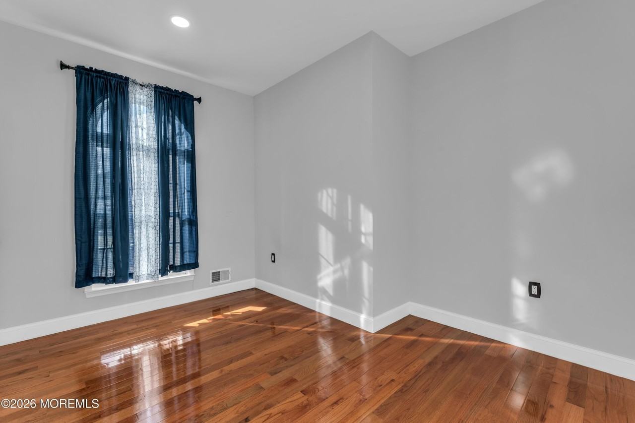 4 Reuben Ct - Photo 3 of 49