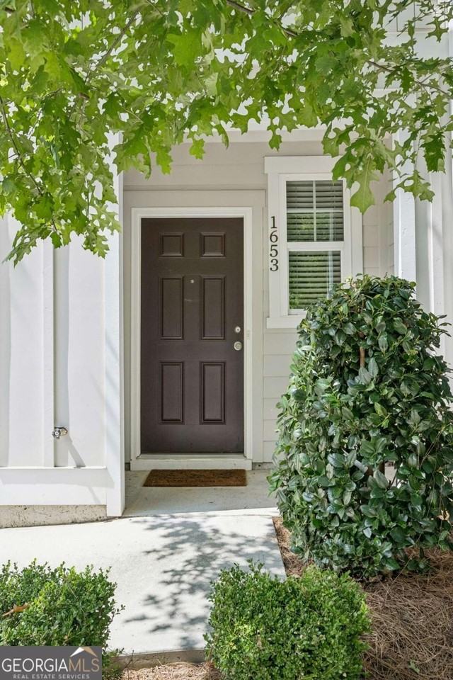 1653 Vernon Blvd - Photo 3 of 24