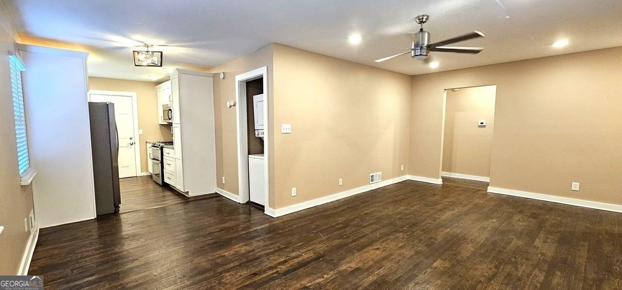 1291 Lorenzo Dr Sw - Photo 3 of 17