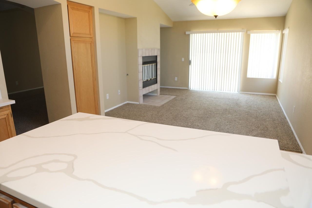 6252 Granite Ct - Photo 5 of 15