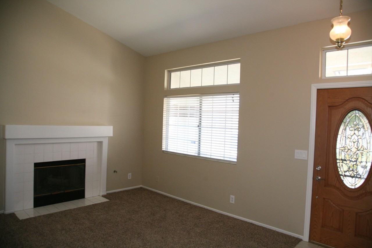 44211 Agave Cir - Photo 2 of 15