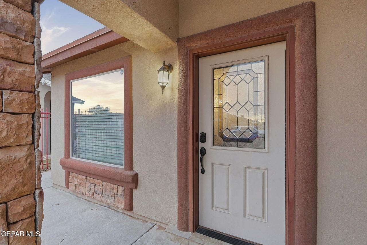 14383 High Rock Dr - Photo 4 of 27