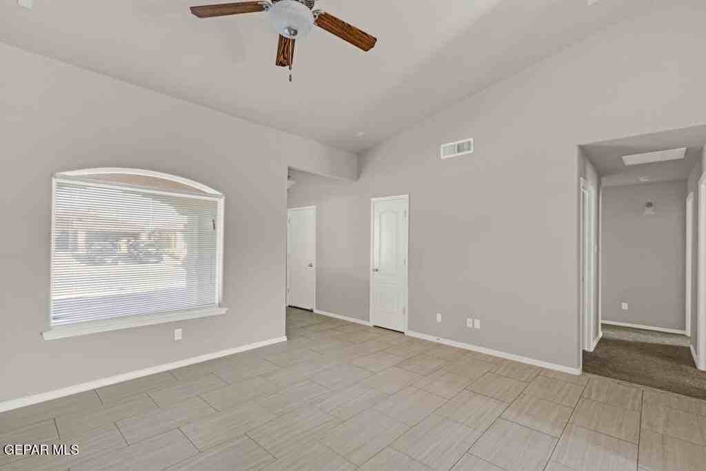 159 Homedale Dr - Photo 4 of 24