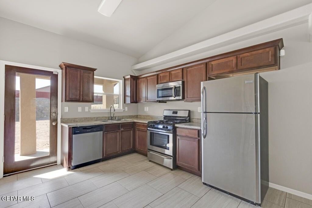 159 Homedale Dr - Photo 6 of 24