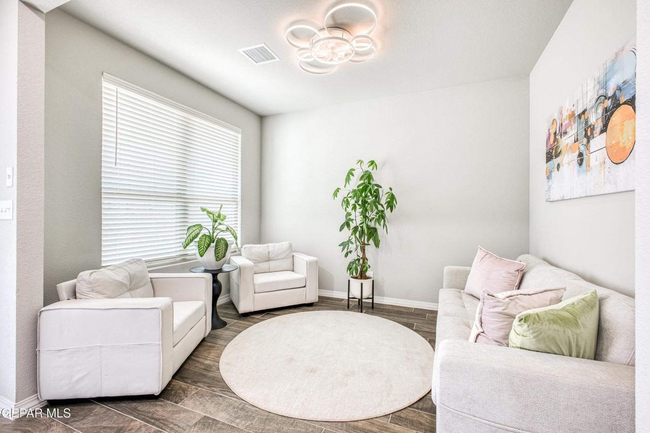 1621 Sam Dominguez St - Photo 5 of 50