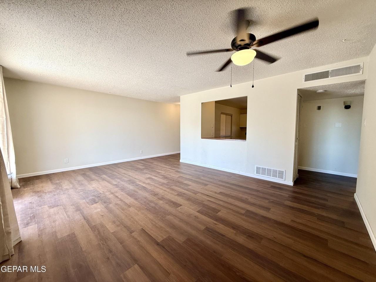 2616 Pierce Ave - Photo 5 of 23