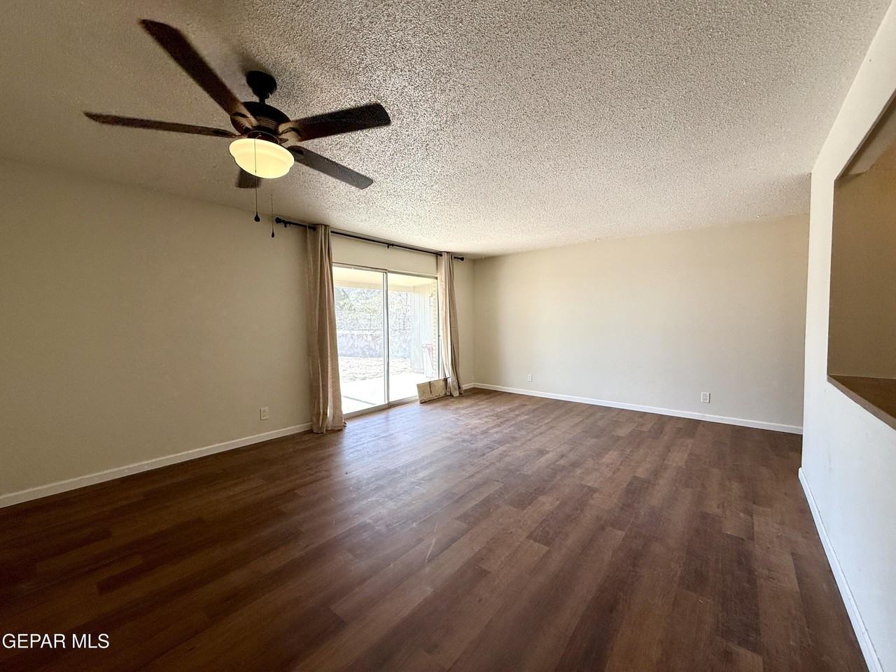 2616 Pierce Ave - Photo 6 of 23