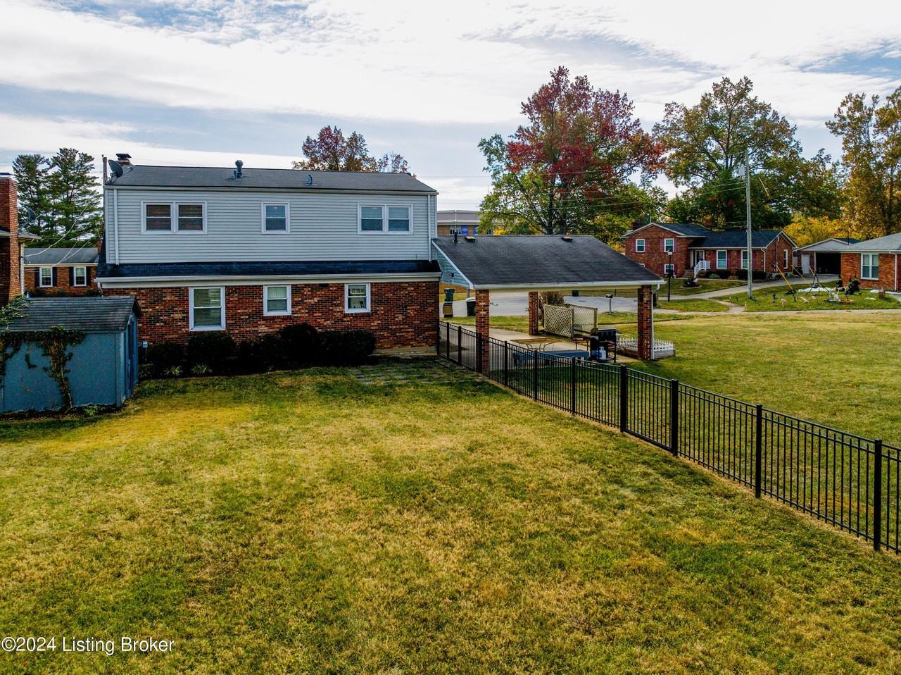 9903 Welshpool Ct - Photo 5 of 44