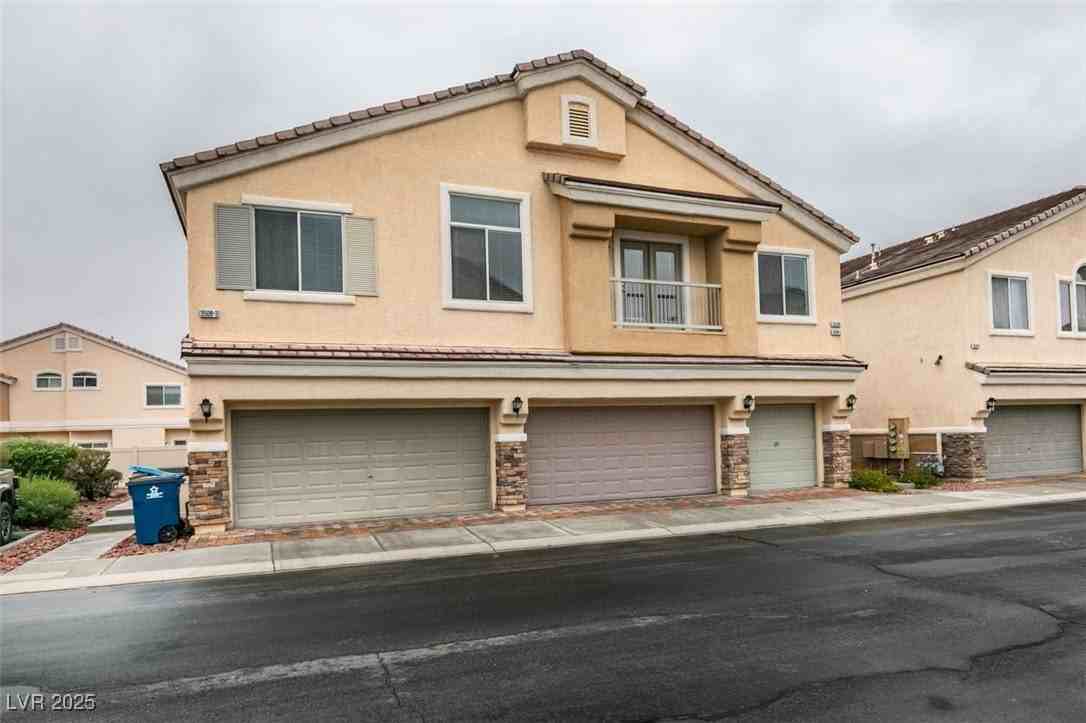 3508 Hazelnut Pine Pl #1 - Photo 2 of 30