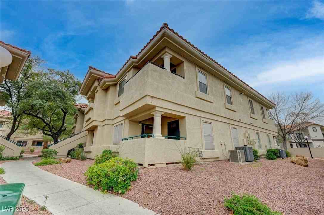 1559 Lake Placid Ter #1559 - Photo 2 of 33