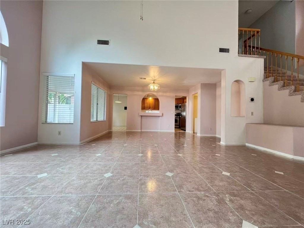 8257 Bermuda Beach Dr - Photo 5 of 32