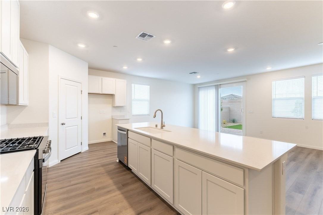 Magical Dr - Photo 3 of 25