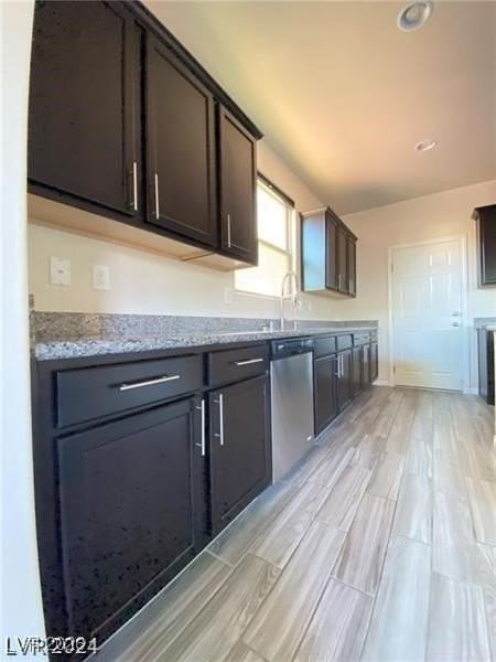 6402 Dollis Hill St - Photo 7 of 36