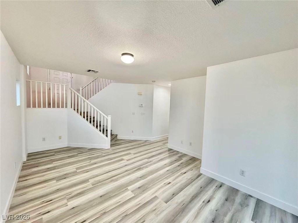 6436 Casamar St - Photo 4 of 34