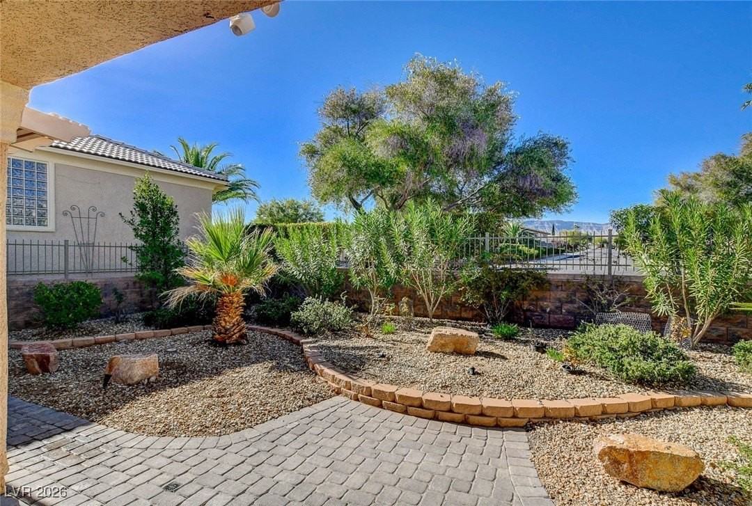 10361 Profeta Ct - Photo 2 of 50