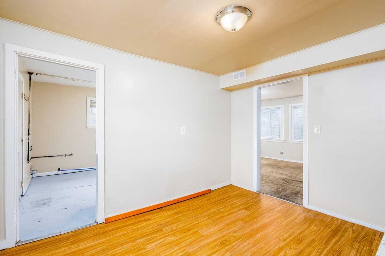 32008 Cheboygan Ct - Photo 6 of 17